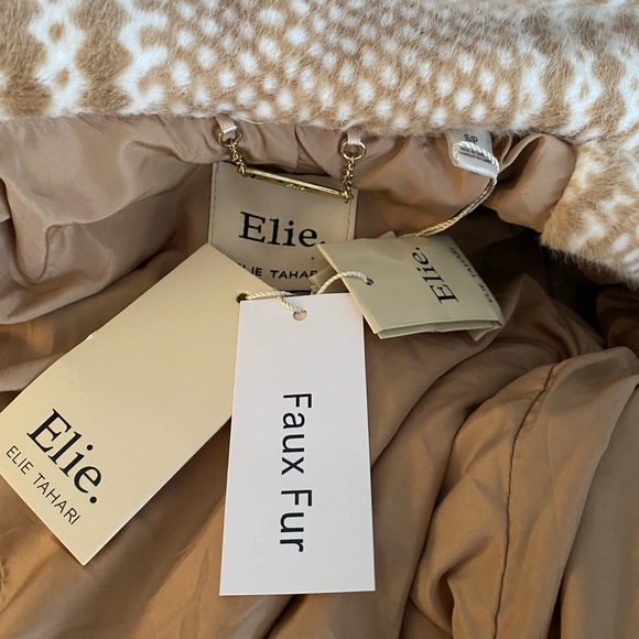 Elie Tahari Faux Fur double breasted coat - Picture 10 of 13